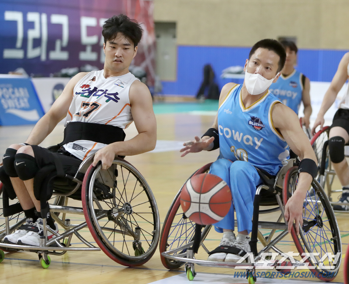 "춘천 타이거즈 붙자!" '디펜딩챔프'코웨이,제주삼다수에 2연승!챔프결정…