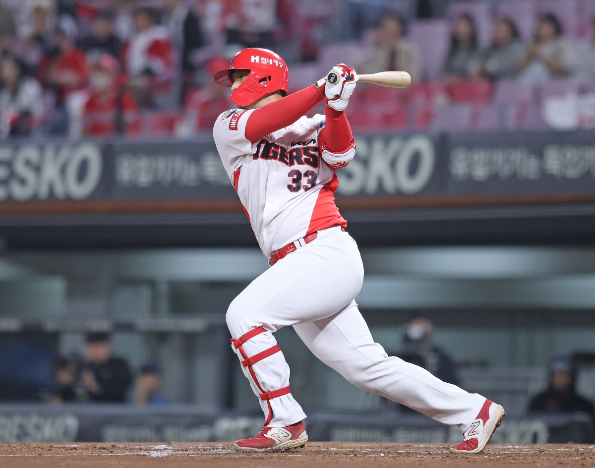 "휴가? 훈련해야죠" 전반기 6HR→후반기 1개뿐, 후회막급 1차 지명 …