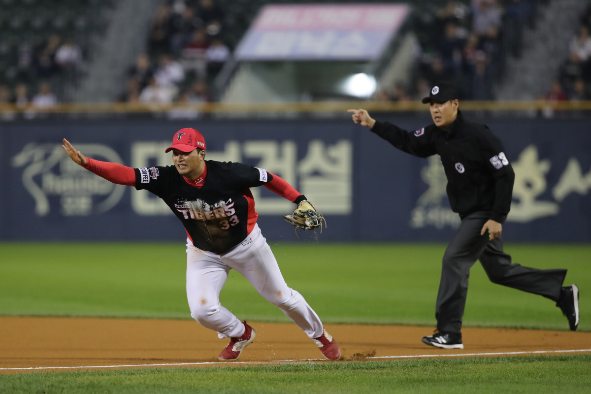 "휴가? 훈련해야죠" 전반기 6HR→후반기 1개뿐, 후회막급 1차 지명 …