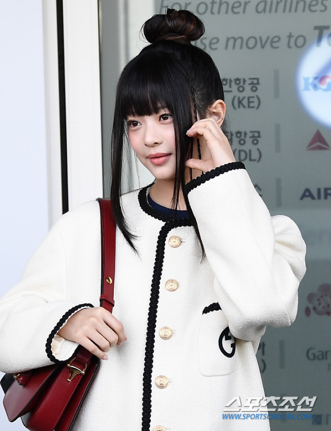 뉴진스 하니 "한국어 교육 금지? 오해가 생겼네"…소속사 억측에 정면 반…