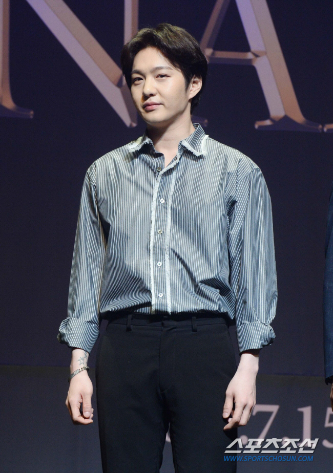 이창섭, 큐브 떠나 판타지오行…"그룹 활동을 최우선으로 생각하겠다" [공…