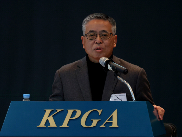 "지금 바로 KPGA 위해 고민하겠다" 김원섭 풍산그룹 고문, 구자철 회장 누르고 KPGA 제19대 회장 당선