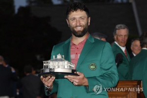 LIV 골프 이적설 람, PGA투어 올해의 선수 못 받나
