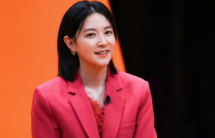 이영애 "딸에 외모 지적 당해..학교 발표회 때 시상식처럼 하고 가" (…
