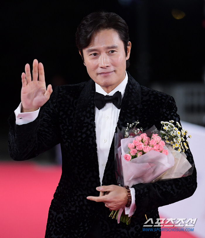 [44th청룡] 이병헌 "공정한 청룡영화상, 나한테 남우주연상 주지않을까…