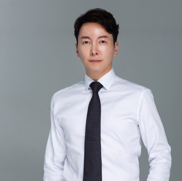 김태형 사단→자이언츠 레전드 한스푼…멈췄던 부산 야구의 심장이 다시 뛴다…