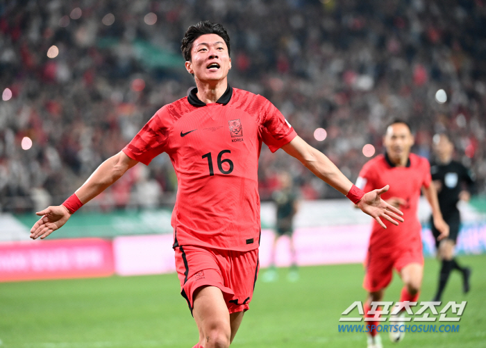 소속팀은 황의조 사생활에 나 몰라라.. 축구만 잘하면 그만