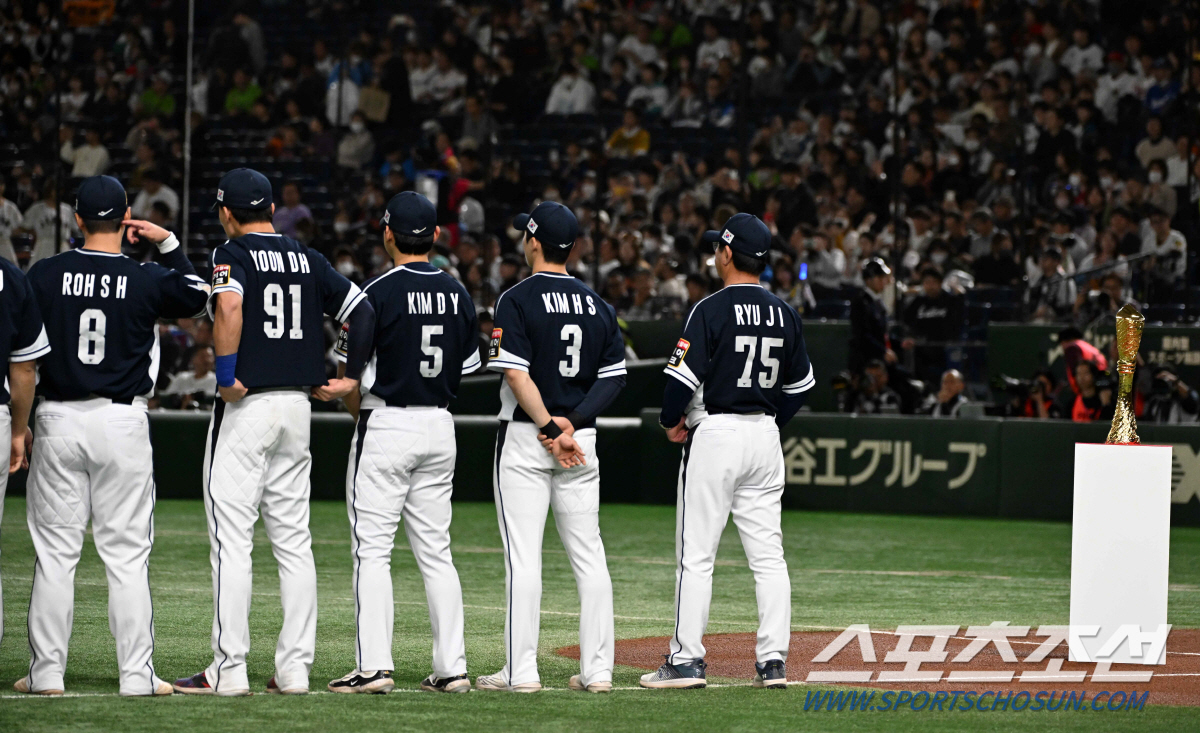 '도쿄올림픽→WBC' 형님들의 한일전 악몽, 동생들은 달랐다…日 감독, …