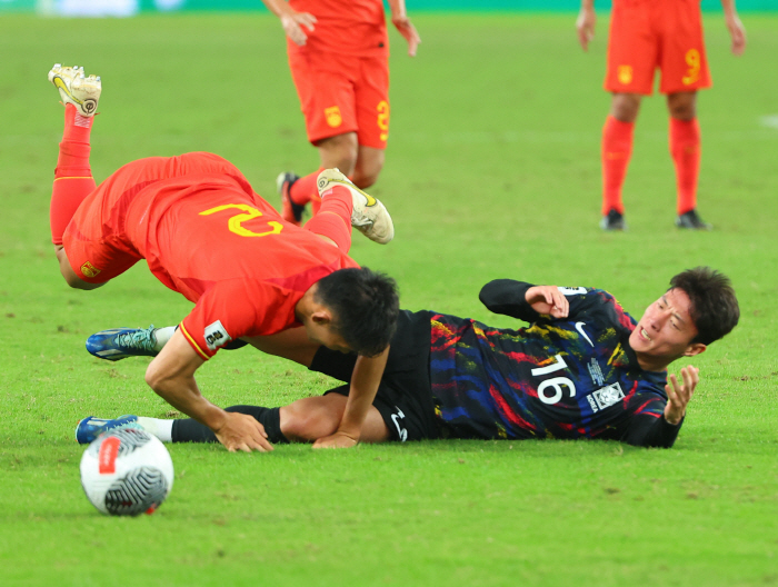 '불법 촬영 혐의' 황의조, QPR전서 '결승골 폭발'+노리치 감독 "황…