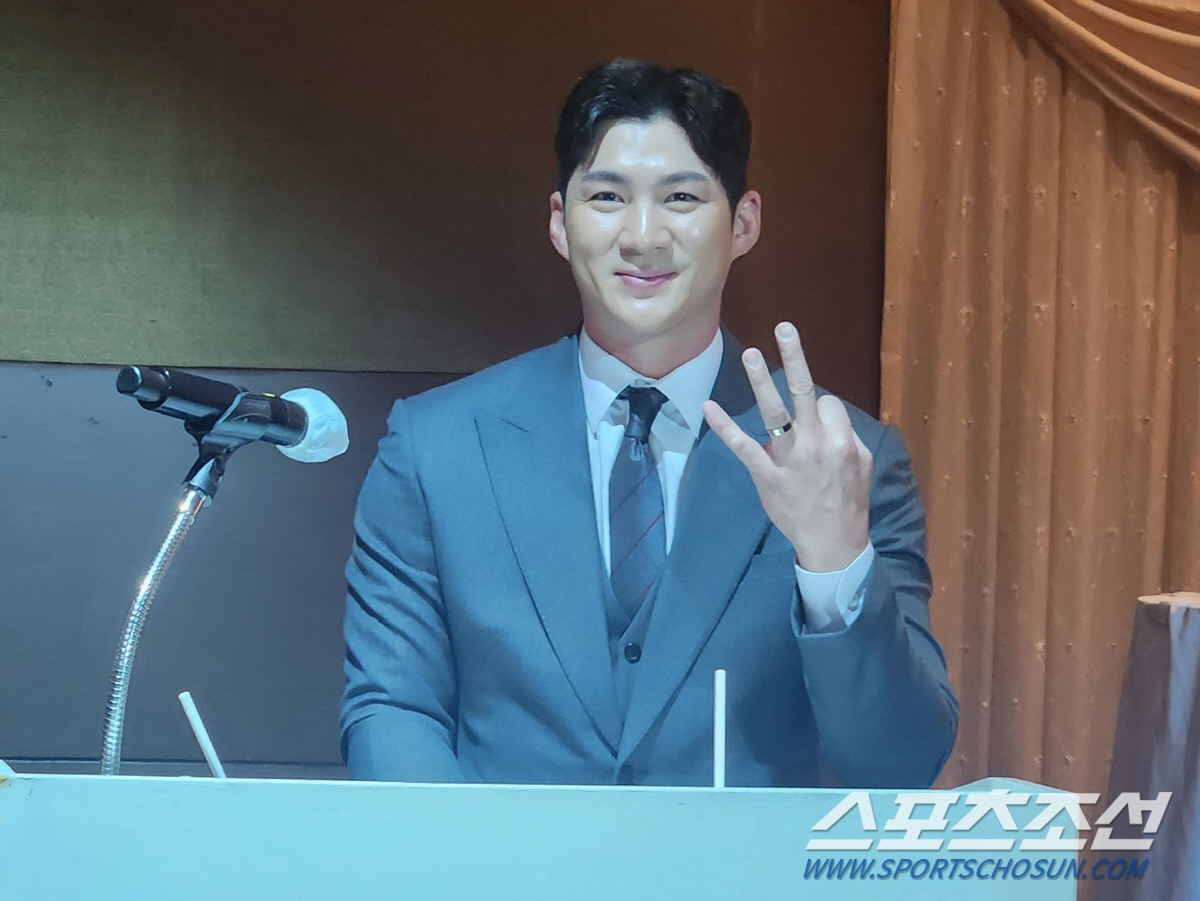 "LG 우승하고 한국시리즈 MVP되면 결혼식 사회 봐주세요" 쪽집게 팬 …