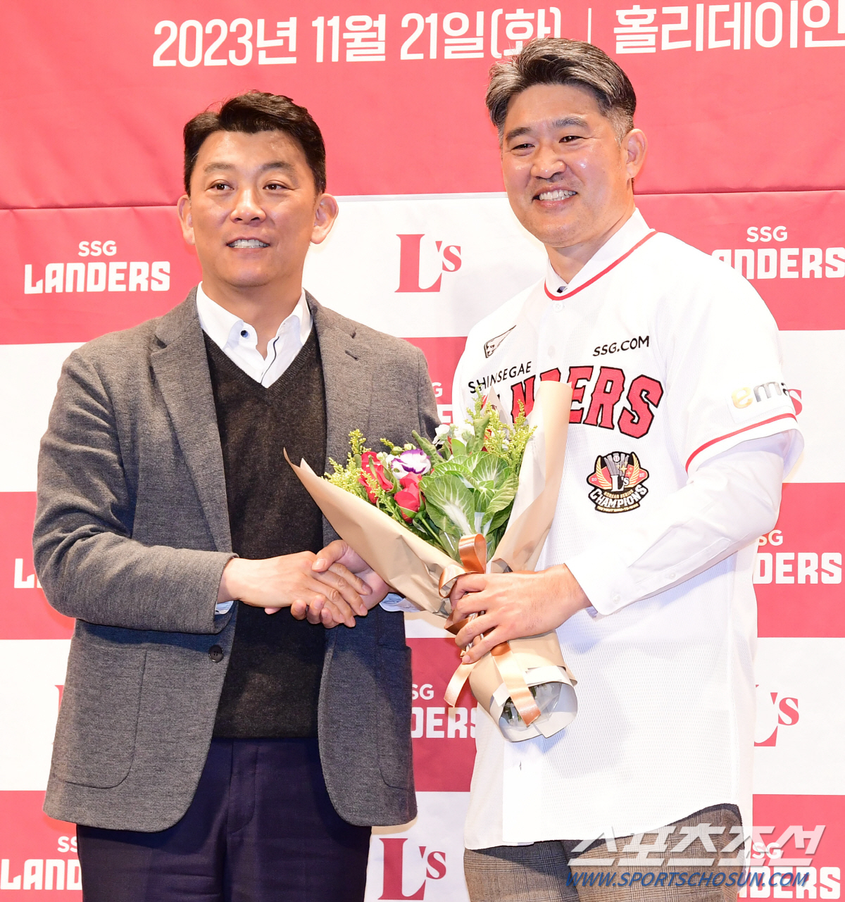 '단장 경질' 김강민 충격 이적, 한화는 어떤 우대도 없다는데...도무지…