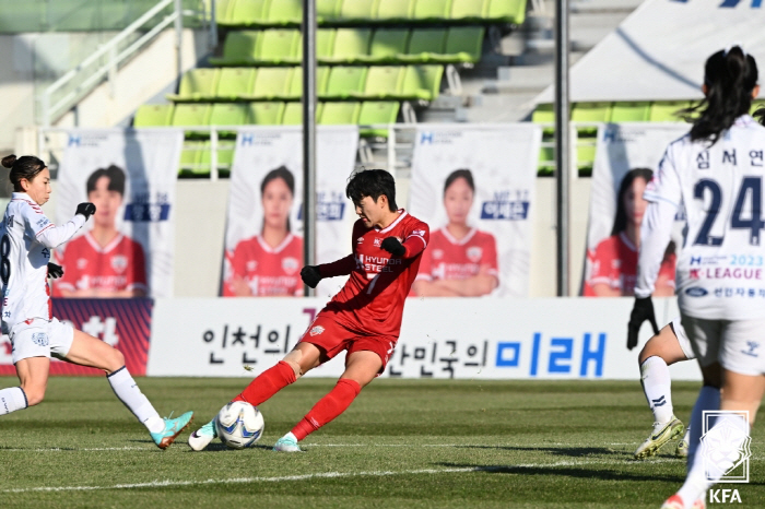 "우리는 현대제철이다" '11연패'김은숙 감독"'어우현DNA' 깨운 캡틴 김혜리의 한마디...이선수들 자랑스러워"[WK리그 챔프결정전]