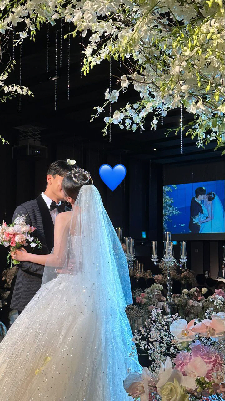 라붐 해인,♥남편과 진한 키스+설렘 눈빛...결혼+임신으로 2막 시작 […