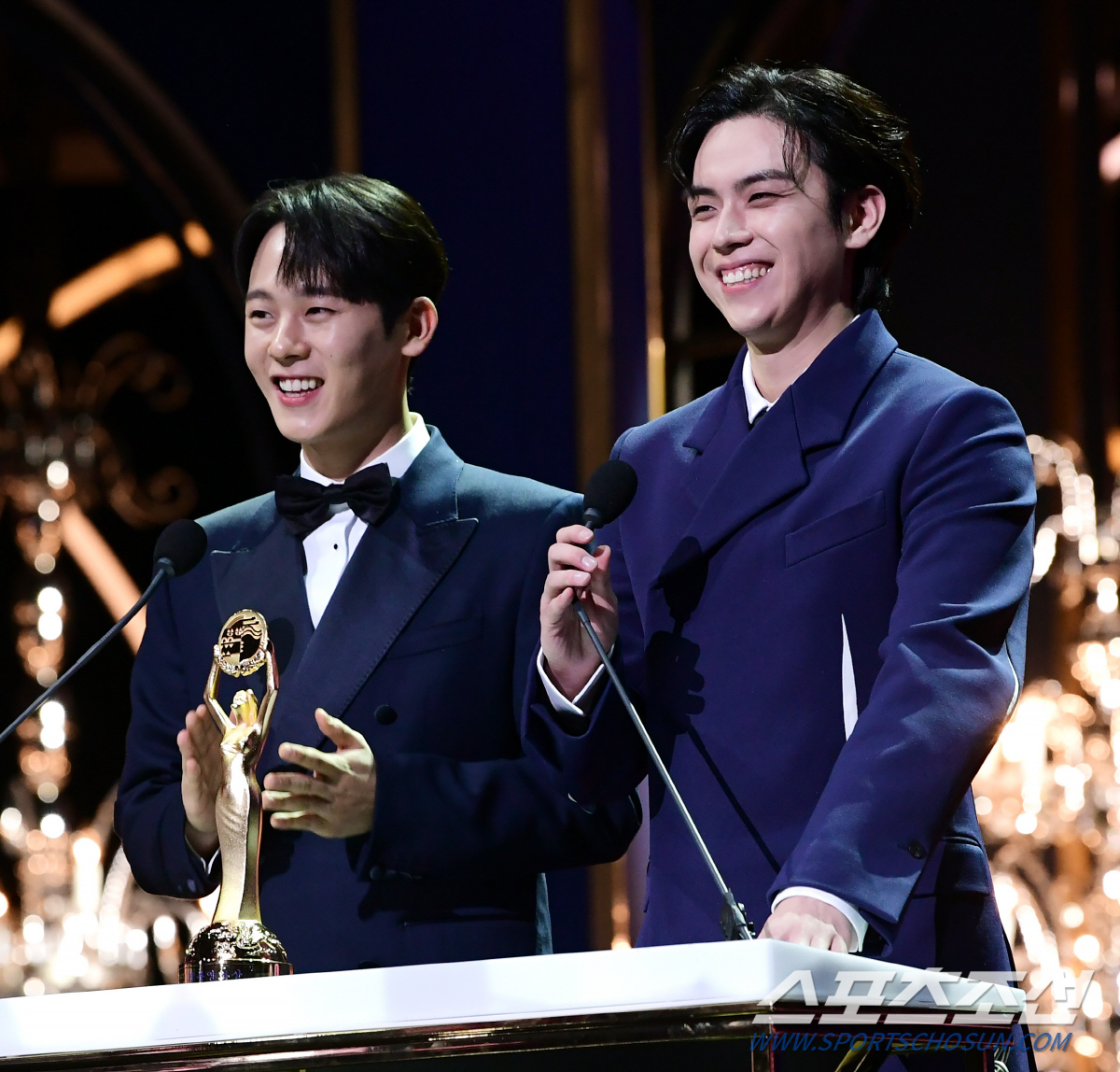 [청룡영화상] "중요한 것은 꺾여도 그냥 하는 마음"…작품상 '밀수'→김…