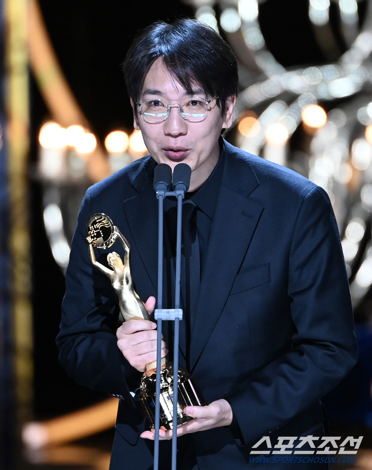 [청룡영화상] "용호상박 맞대결"…'밀수' 류승완 감독vs'콘유' 엄태화…