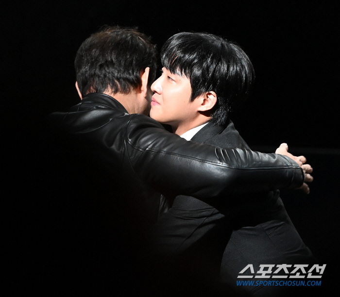 [청룡영화상] "김혜수→송중기에 영광 돌려"…홍사빈-고민시, 충무로 접수…