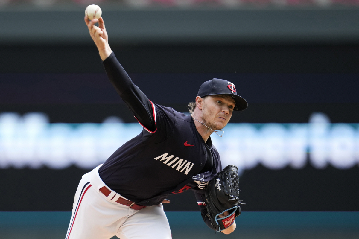 '3년 7500만달러' 34세 베테랑 특급 대우받았다, STL 3명째 3…