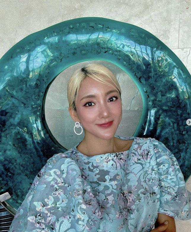 바다, 슈와 불화설 중 맞은 S.E.S 데뷔 26주년…해외서 드레스 입고…