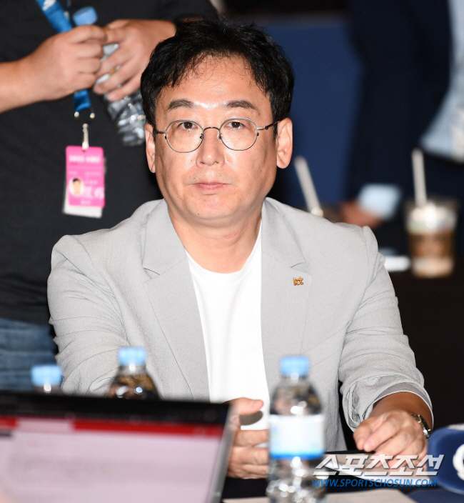 '우투수, 좌투수, 내야수 1명씩 최종 후보 확정' "현재가치냐 미래가치…