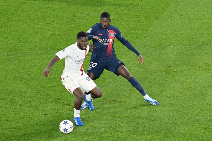 '이강인 자리도 없는데'...PSG 감독, '710억 공격수'는 특급 신…