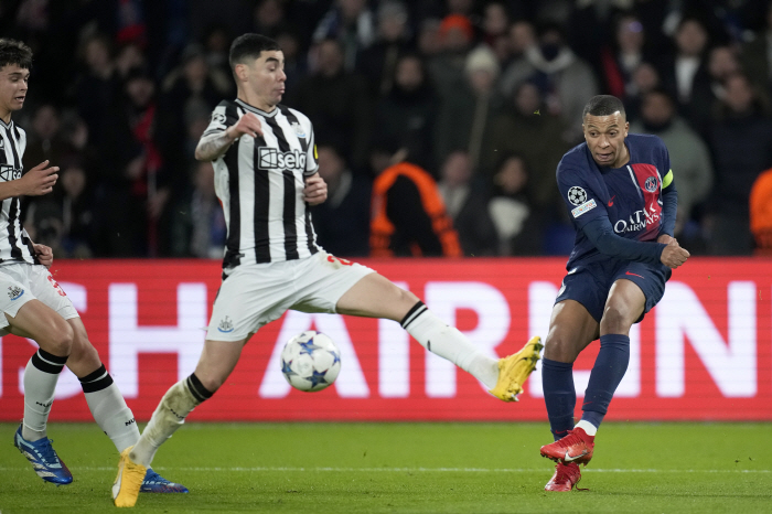 [UCL현장리뷰]'음바페 PK동점골' PSG, 뉴캐슬과 1대1. 이강인 …