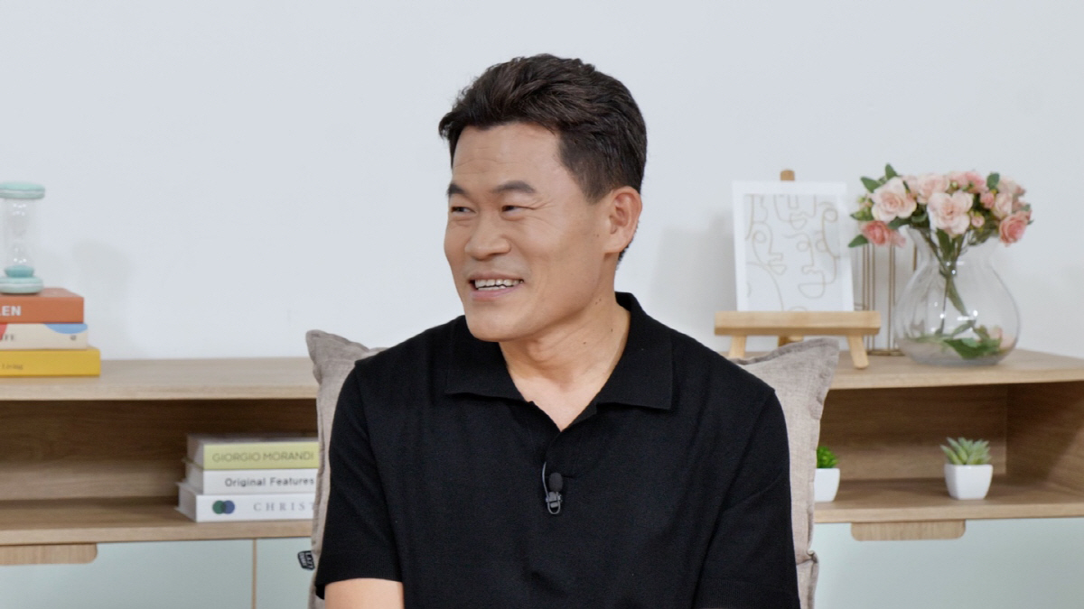 '일타강사' 전한길 "'일타스캔들' 정경호 모티브..발차기까지 내걸 따라…