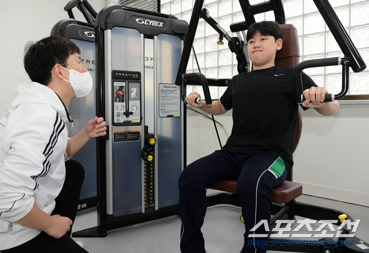 "모두의 스포츠를 위해!" 서울대 지체장애PT 전용짐 '인클루짐'을 아시…