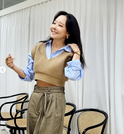 '백종원♥' 소유진, 자기관리하는 삼남매 엄마..크롭티로 개미허리 강조한…