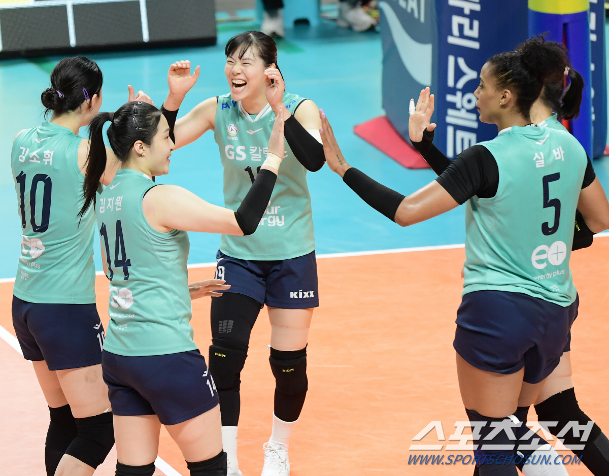 '실바 34득점' GS칼텍스, IBK기업은행 잡고 현대건설 턱밑 추격[장…