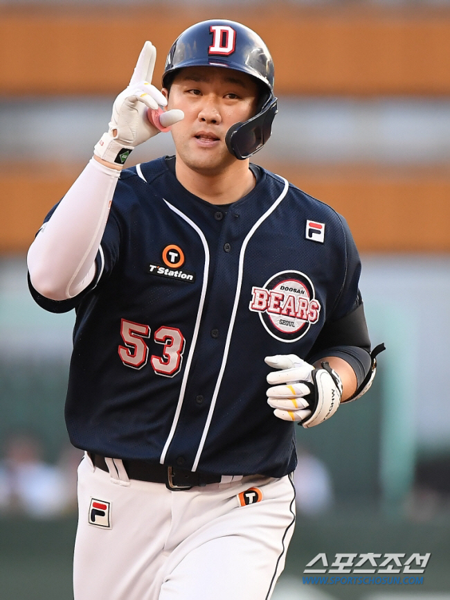 [단독] 'FA 최대어' 양석환, 두산 남는다…4+2년 계약 합의 '20…