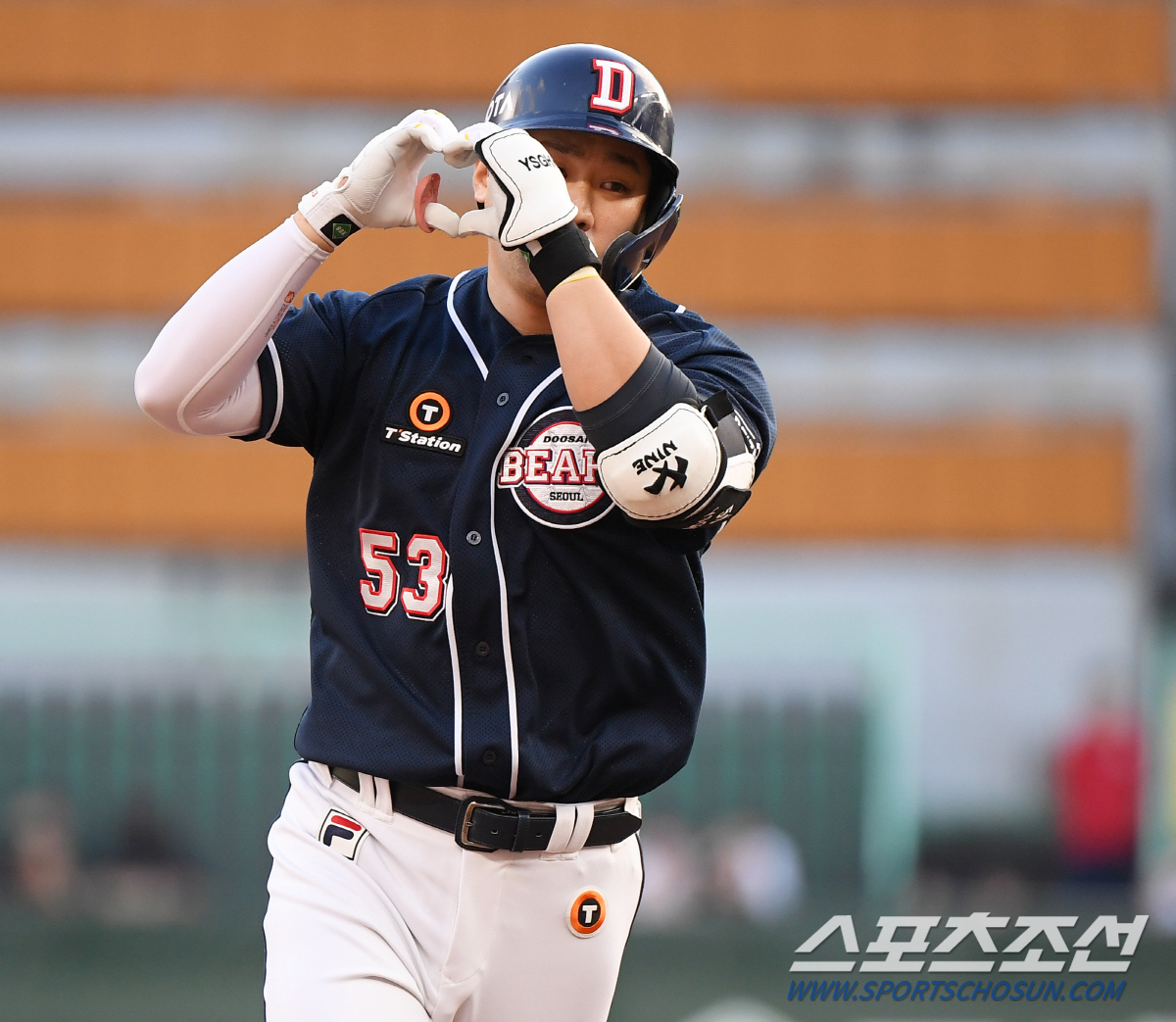 27일 인천 SSG랜더스필드에서 열린 두산-SSG전. 7회초 2사 만루 양석환이 역전 만루포를 터트린 후 환호하고 있다. 인천=정재근 기자 cjg@sportschosun.com/2023.9.27/