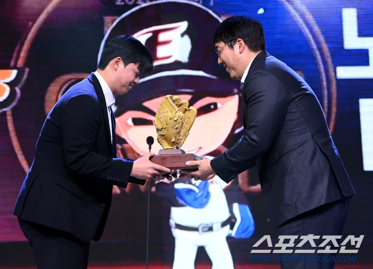 '첫 2000년생 홈런왕' 선수들이 뽑은 최고의 선수 등극…"과분한 상,…