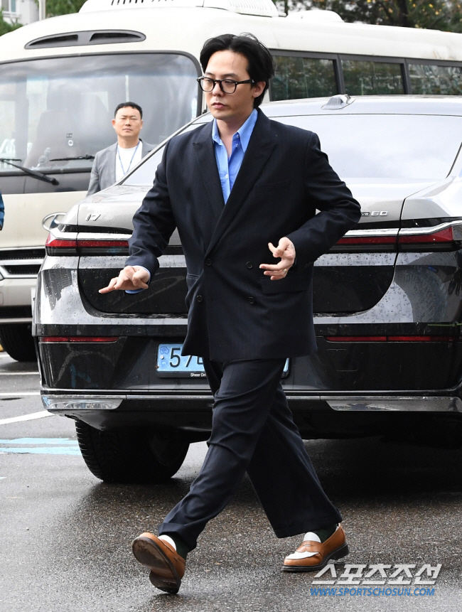 '지드래곤은 무슨 죄'…마약 무혐의로 끝나도 위약금 소송 가능성有 [SC…