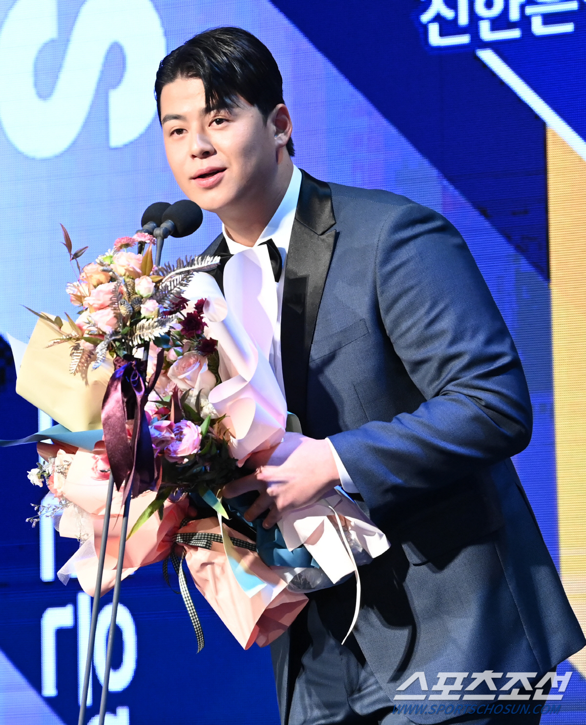 30홈런→국대 4번타자→9년만의 50홈런? "말은 현실이 된다"는 믿음.…