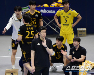 '범실 22대10→12연패' 충격적인 패배. 후인정 감독 