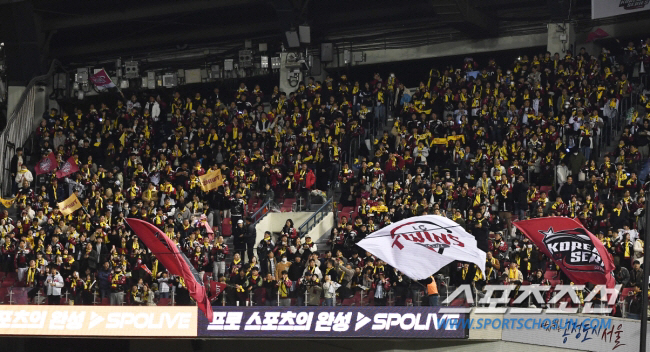"'못하겠다'는 심판 속출, 중압감 이해해달라" 1000만 관중 꿈꾸는 …