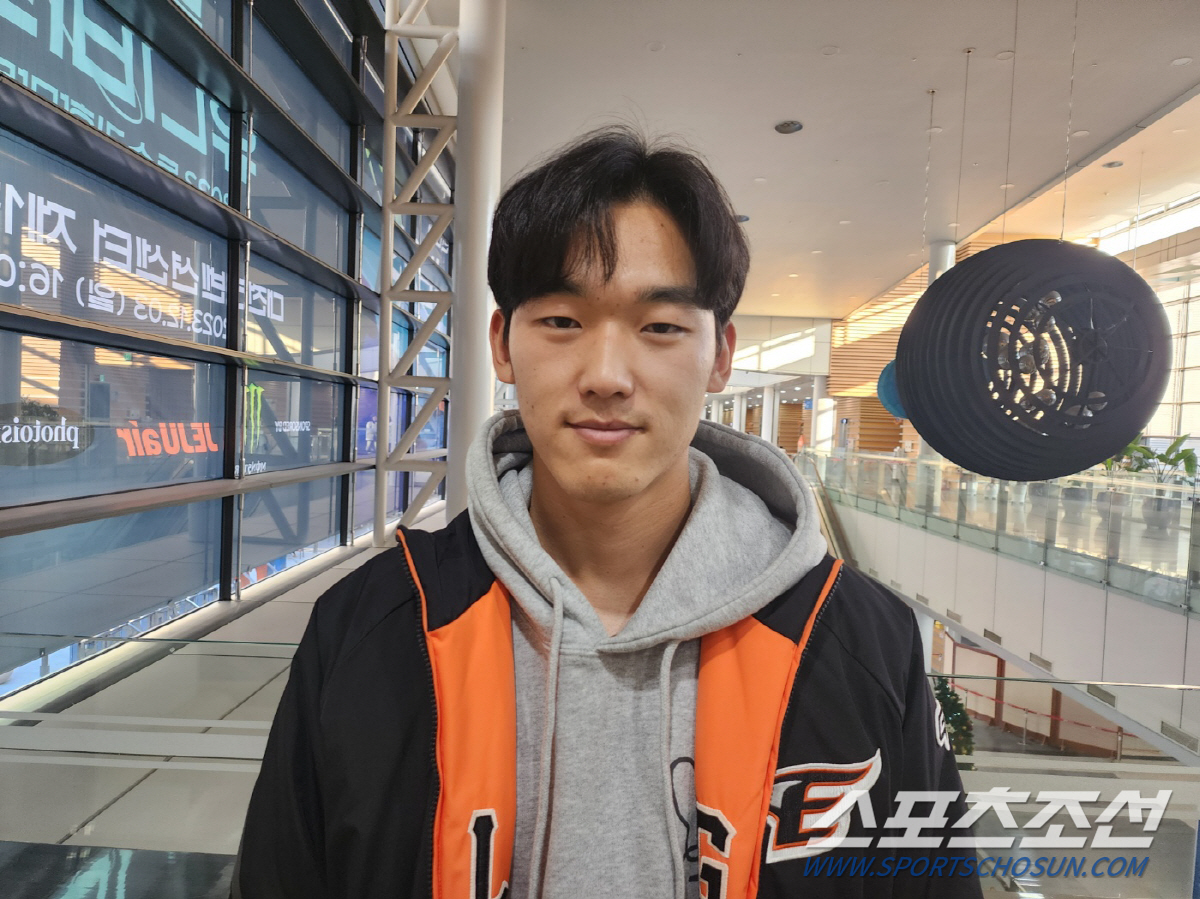 [윤산흠]16일 논산훈련소 입소 "한층 성장해 18개월 후 돌아올게요" …