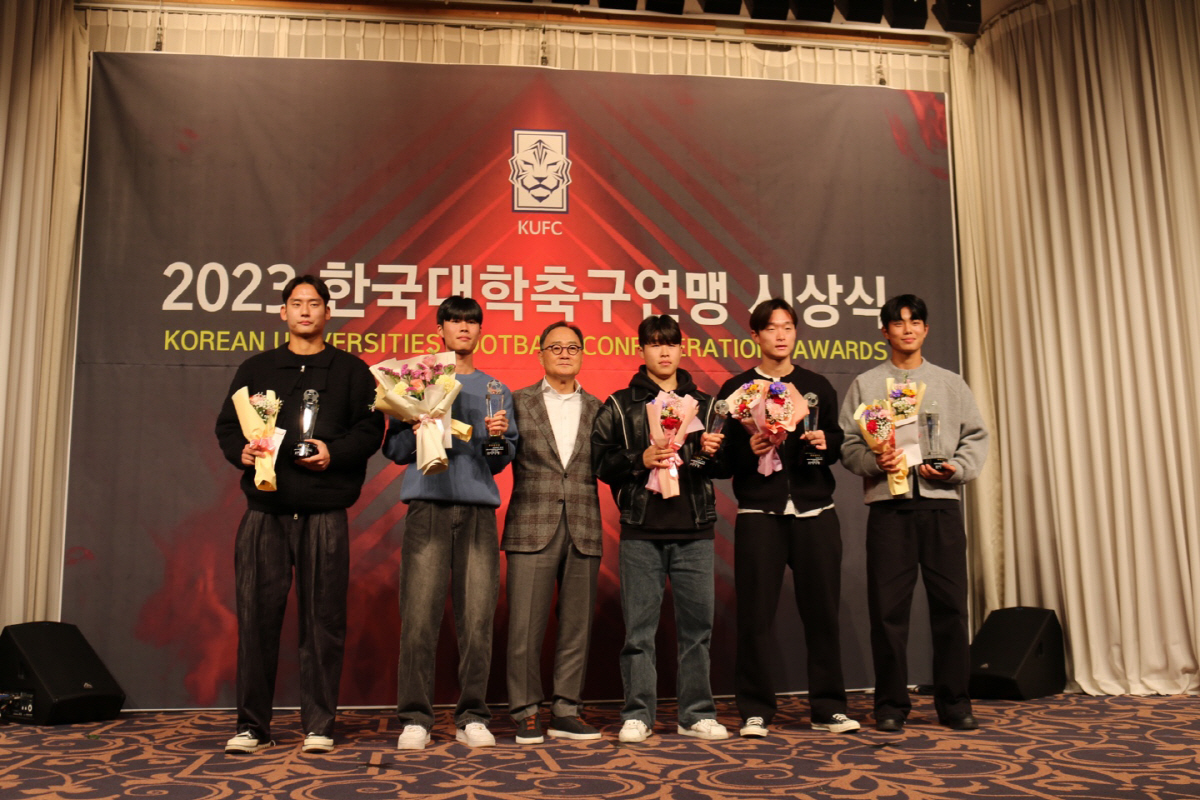 '르네상스 열었다' 3관왕 박규선 한남대 감독, 2023년 대학축구 최우…