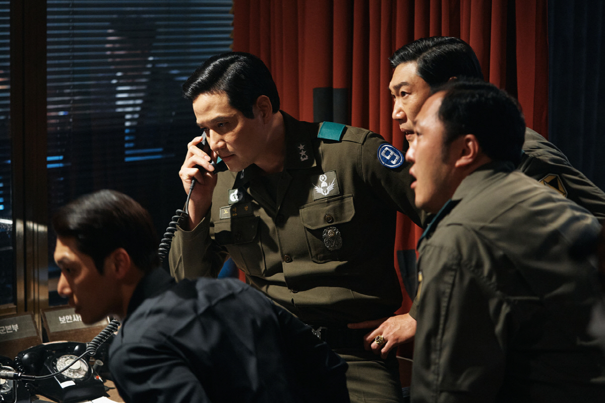 [SC이슈] 200만 쾌속 돌파 '서울의 봄'..실제 역사와 얼마나 다를…