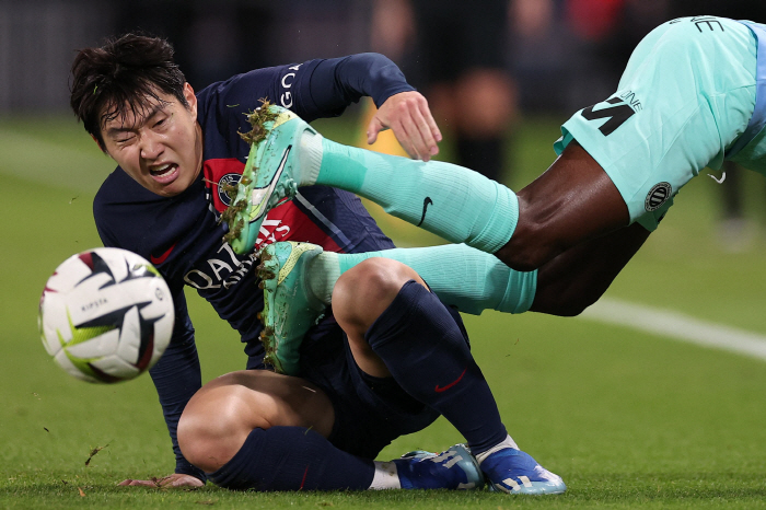 '이강인 떠나잖아' PSG, 겨울 이적시장 MF 보강 준비..."챔스 경…