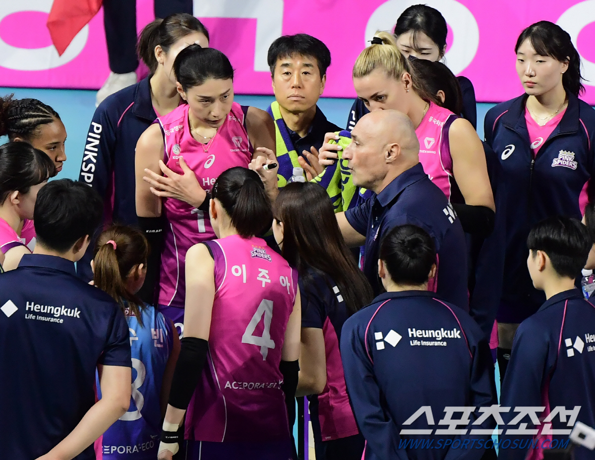 "김연경, 오늘 3개는 한 거 같은데…이 방향대로 가길" 진화한 황제, …