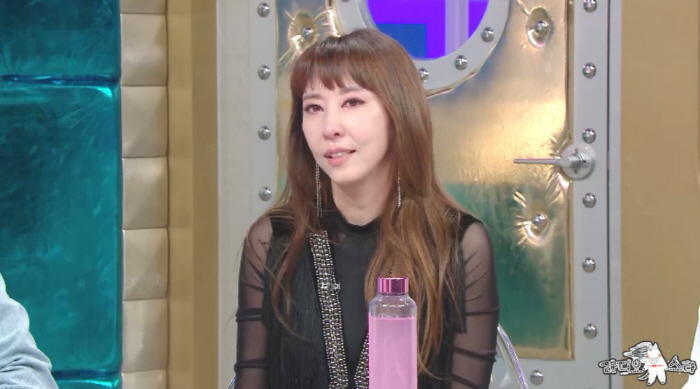 김완선 "JYP에 곡 부탁, 단칼에 거절하더라..큰 용기 냈는데" (라스…