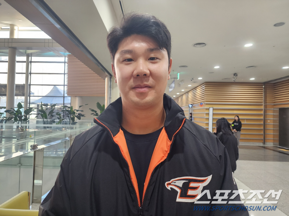 올해는 채은성…내년엔 안치홍 가세, 생존경쟁에 내몰린 1루수 김인환, "…