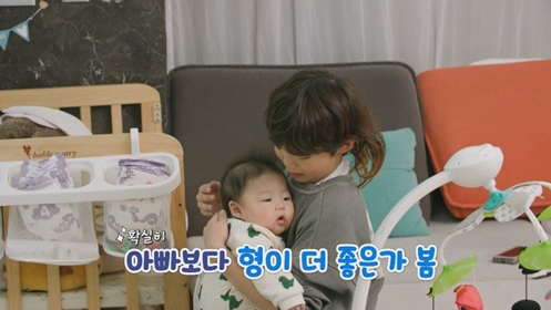 "울음이 안멈춰"..최경환, 5형제 독박 육아에 큰아들 SOS "못할 것…