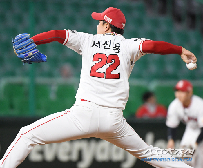내년에 김원중 고영표 엄상백 서진용 임기영 장현식... 투수 FA 대어 …