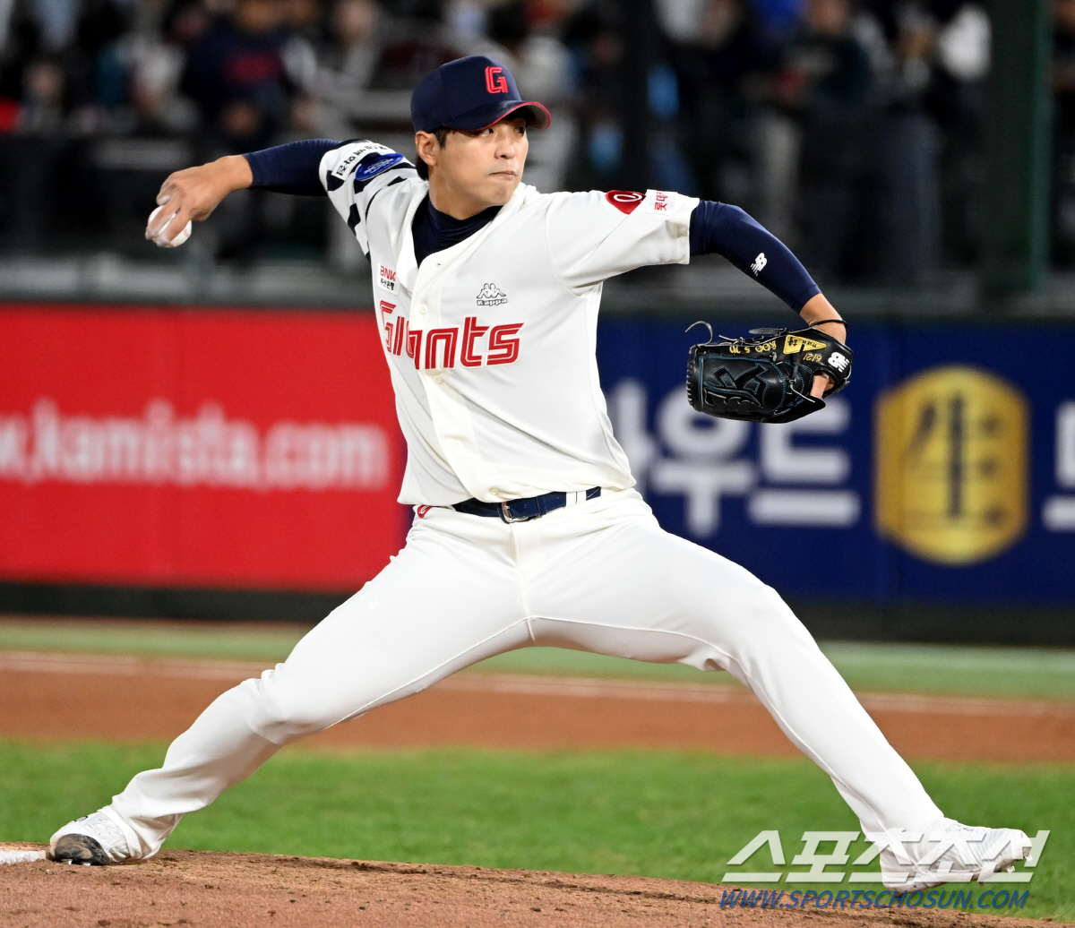 내년에 김원중 고영표 엄상백 서진용 임기영 장현식... 투수 FA 대어 …