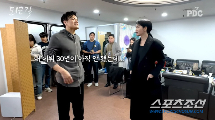 [SC이슈]"내가 완전히 다가갈까' . '청룡 댄스' 박진영&김혜수, 대…