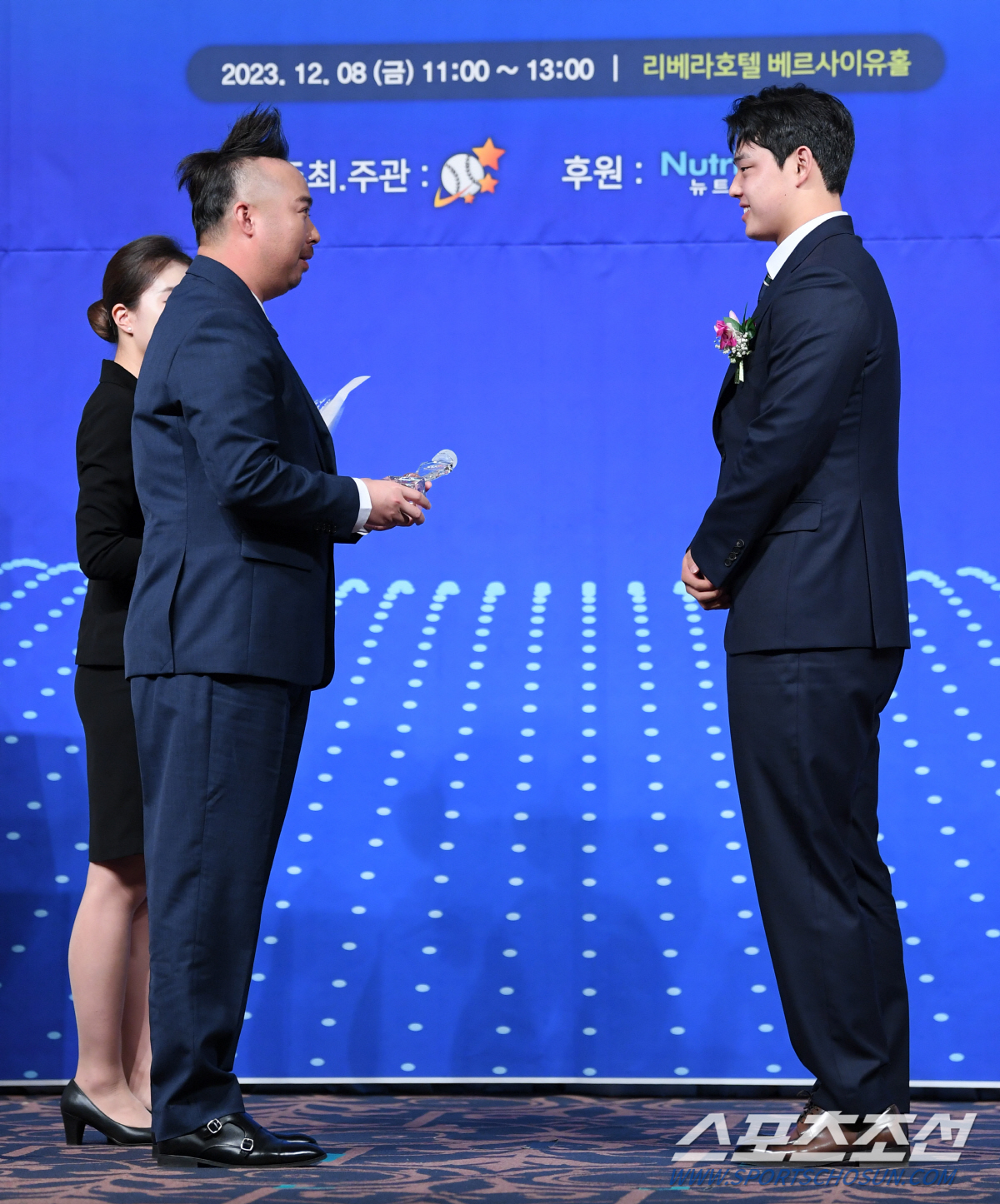 '후배 성장이 뿌듯한 선배' 160km 강속구 신인왕 문동주, '진심으로…