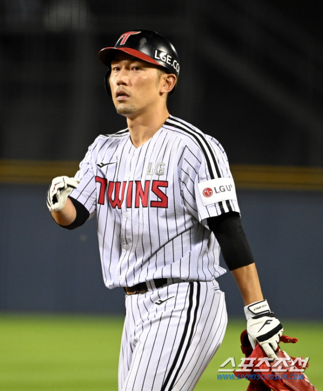 '전대미문 200안타 MVP' 서건창이 마주한 냉혹한 현실...'어머니 …