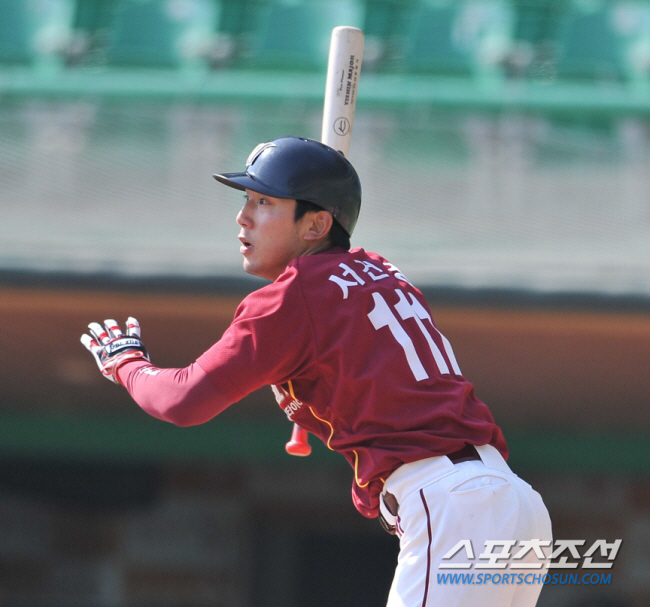 '전대미문 200안타 MVP' 서건창이 마주한 냉혹한 현실...'어머니 …